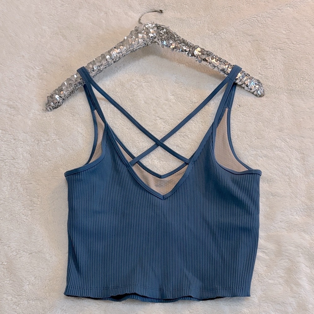Vuori Ribbed Crop Size Large - Picture 2 of 5